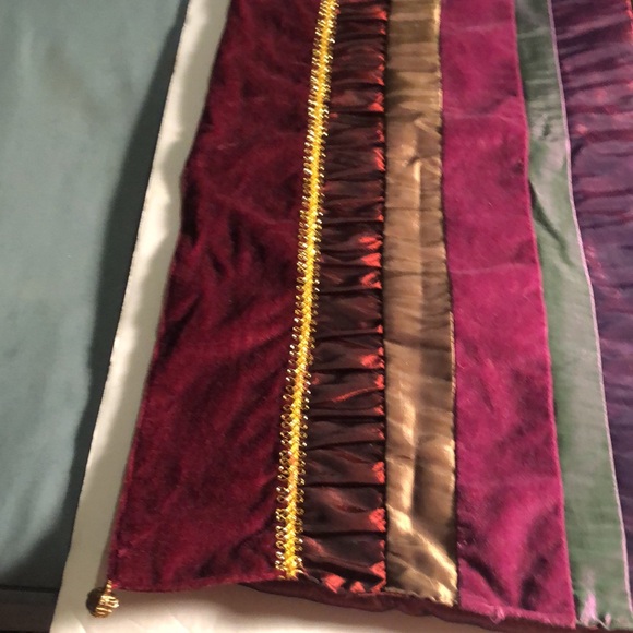 Set of four Fall fancy velour multicolored table sitting fancy table placemats - Picture 4 of 13